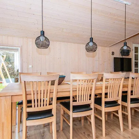 12 Person In Holiday home
