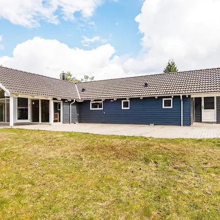 4 Star Holiday Home In Ebeltoft
